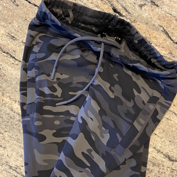 XS Alphathlete grey camo joggers - Picture 2 of 3